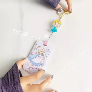PORTACARNET YOYO FIGURA PRINCESAS: ¡El accesorio perfecto para tus pequeñas princesas! - PORTACARNET YOYO FIGURA PRINCESAS