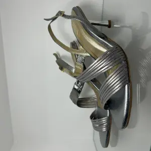 Sandalias plomo