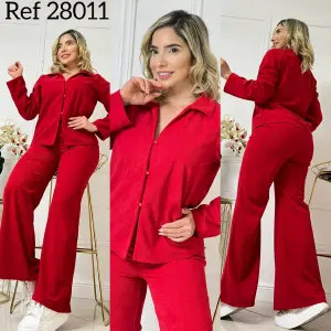 HERMOSO CONJUNTO EN CORDOROY GRUESO