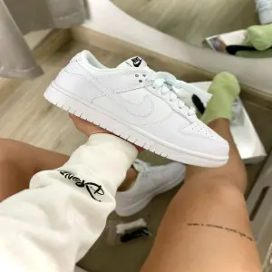 Nike SB White DAMA Y CABALLERO
