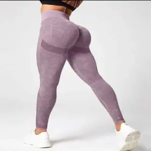 LEGGINS CON PUSH- UP
