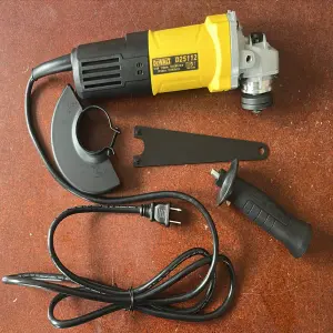 Pulidora de 4.1/2 pulgadas  1200W tipo D