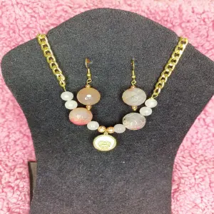 CADENA Y ARETE PIEDRA DEL AMOR