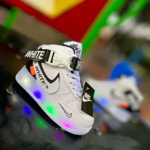 BOTIN OFF WHITE