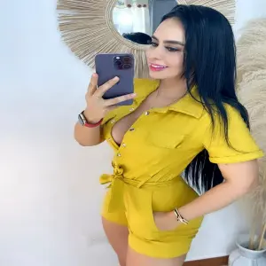 enterizo corto con cinturón