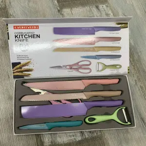 JUEGO DE CUCHILLOS DE COCINA 6 COLORES