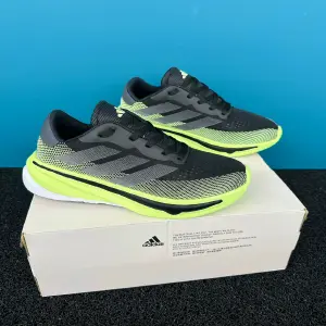 ADIDAS RUNNER