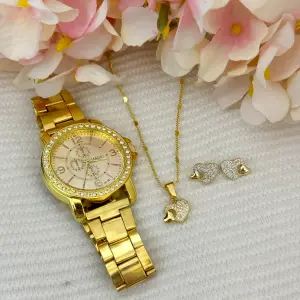 Conjunto Corazón + Reloj Dama
