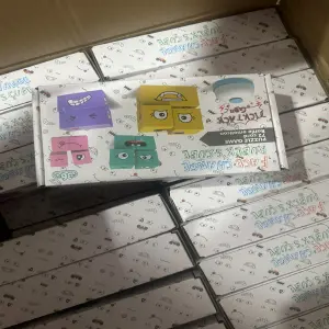 JUEGO CARAS/CUBOS  CON TIMBRE