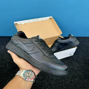 NIKE FORCE