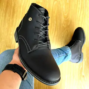 Botas en CUERO para caballero
