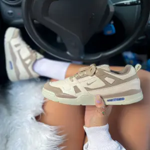 NIKE SKOLL