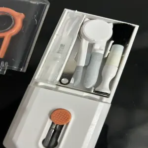 Kit Limpiador de teclado y audífonos