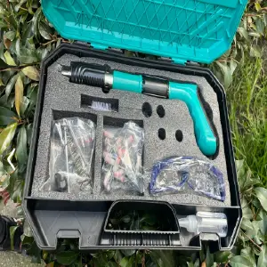 Pistola de clavos Kit