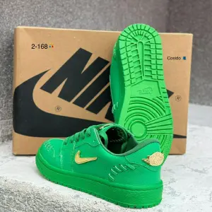 Deportivo Nike color Hrt