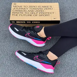 NIKE UNICORNIO