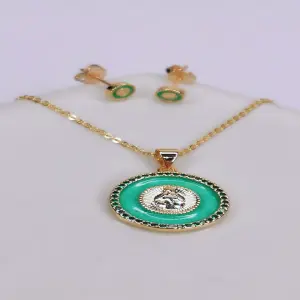 JUEGO DE CADENAS VIRGEN VERDE