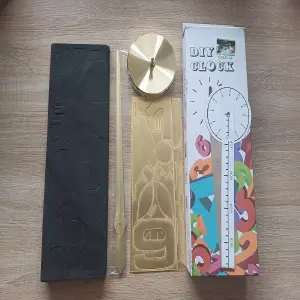 RELOJ 3D TAMAÑO 100X100CM COLOR DORADO