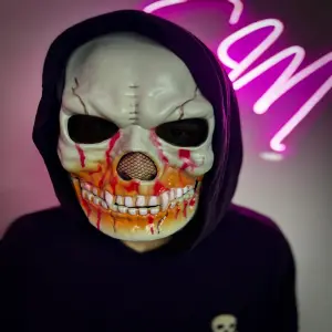MASCARA CALAVERA SANGRIENTA