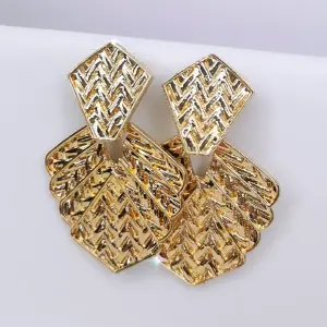 ARETA DORADA ELEGANTE
