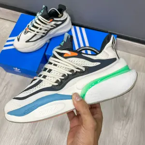 ADIDAS ALPHABOOST HOMBRE