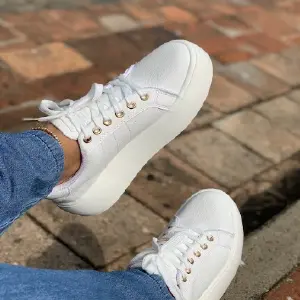 TENIS PRIMAVERA WHITE BLANCO