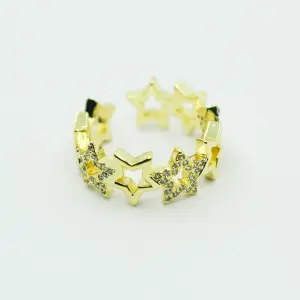 ANILLO DORADO ESTRELLAS BRILLANTES