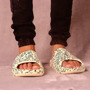 Yezzy Estampado Jeroglífico