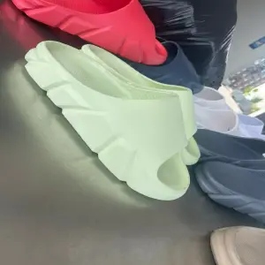 Jhon Pantuflas Balenciaga Verde Manzana