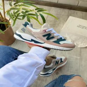 New Balance 530 DAMA