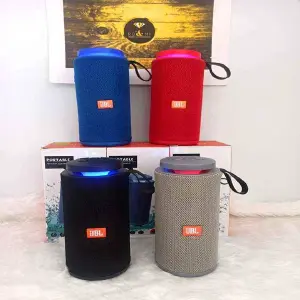 Parlante JBL cilindrico