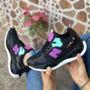 NEW BALANCE III