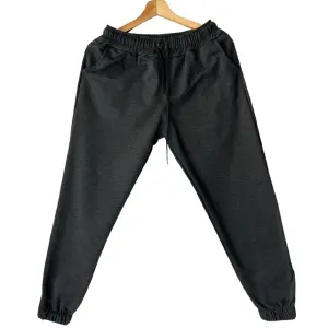 JOGGER NIÑOS GRIS OSCURO 16