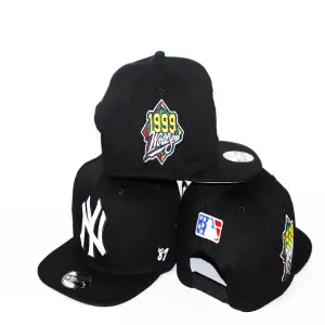 Gorra plana NY negra MLB