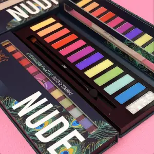 Paleta de Sombras NEÓN