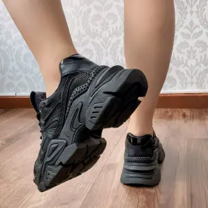 ZAPATILLAS DE LUJO