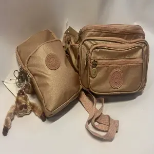 BOLSO MANOS LIBRE+RIÑONERA