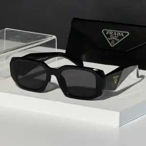 GAFAS PRADA