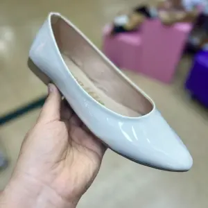REF.552 BALETA CHAROL