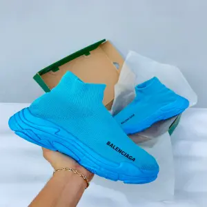 MEDIA BALENCIAGA