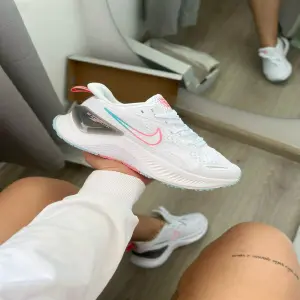 Nike Zoom X DAMA