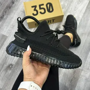 YEZZY IMPORTADO