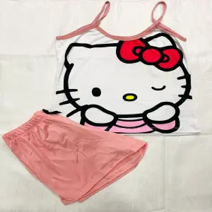 HELLO KITTY GUIÑO