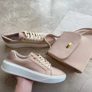 Tenis Basicos Dama Beige