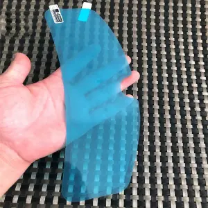 Visor antiempañante para casco de moto