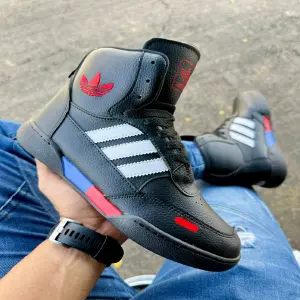 BOTA ADIDAD COCIDAS
