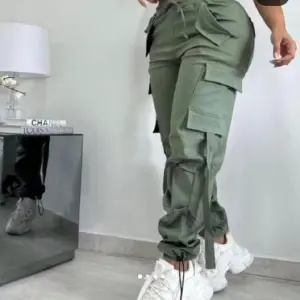 PANTALON CARGO