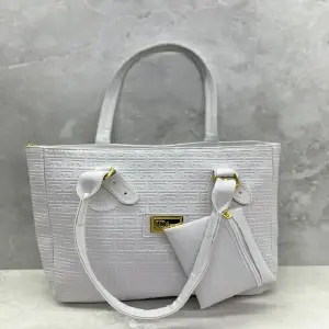 BOLSO CON COSMETIQUERA 2EN1