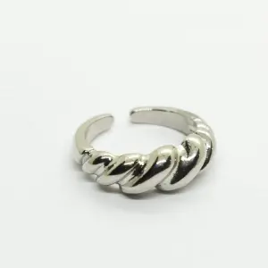 ANILLO PLATEADO CHUNKY ENTRELAZADO