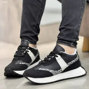 Tenis Lineage
